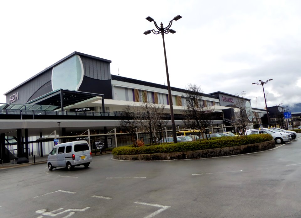 ÆON_MALL_Kyoto_Katsuragawa_(3)