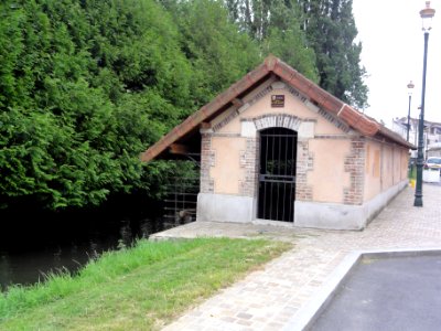 Étampes,_circuit_moulins_et_lavoirs,_lavoir_des_Remparts