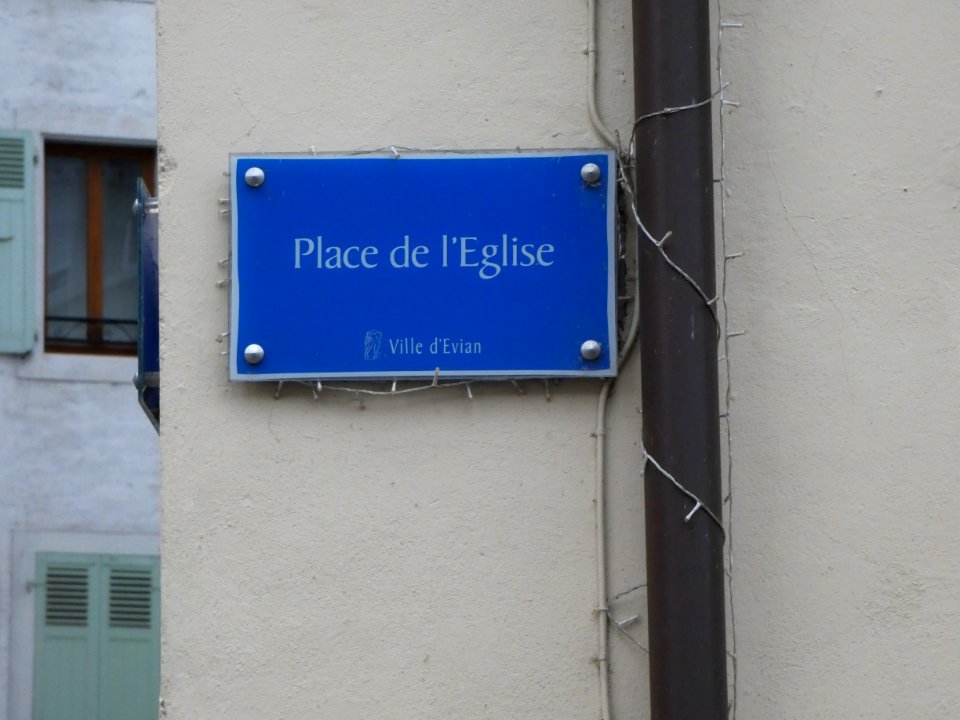 Évian-les-Bains_-_Place_de_l'Église_-_Plaque