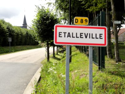 Étalleville_(Seine-Mar.)_entrée