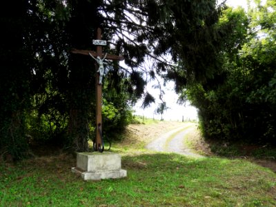 Étalle_(Ardennes)_croix_de_chemin