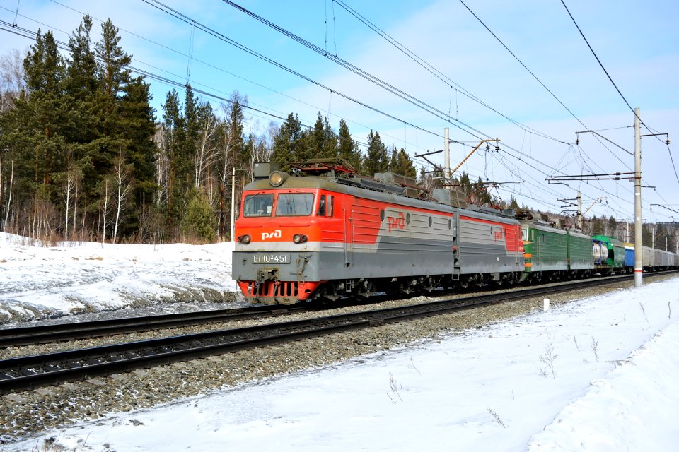 ВЛ10У-451,_Russia,_Chelyabinsk_region,_Syrostan_-_Floysovaya_stretch_(Trainpix_157057)