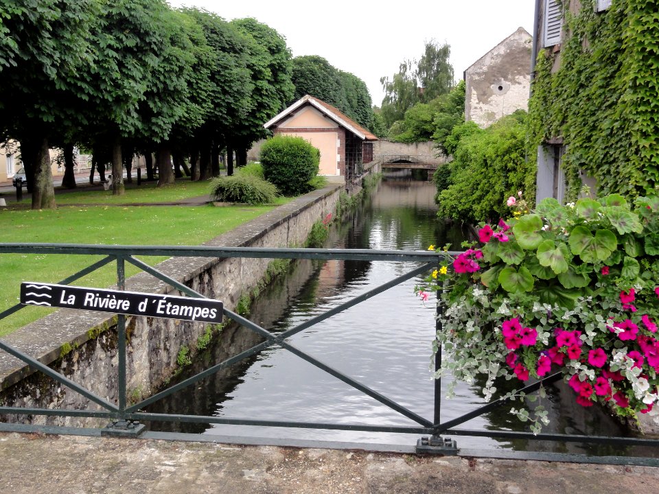 Étampes,_circuit_moulins_et_lavoirs,_lavoir_des_Cordeliers