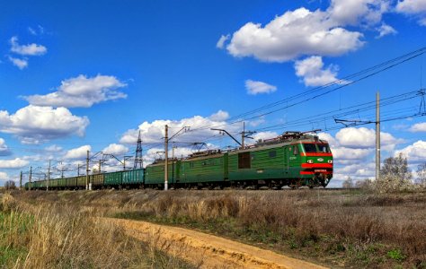 ВЛ10К-887,_Russia,_Chelyabinsk_region,_Zolotaya_Sopka_station_(Trainpix_168893)