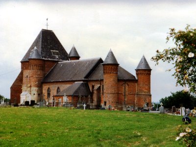 Église_Saint-Médard_de_Flavigny-le-Grand-et-Beaurain_en_1991