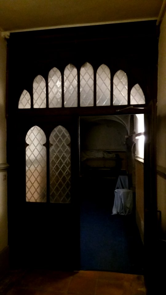Église_Saint-Nizier_de_Lyon_-_Crypte_-_Porte_d'entrée