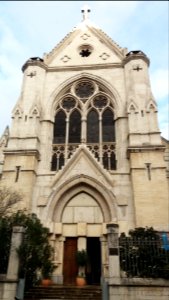 Église_du_Saint-Nom-de-Jésus_-_Entrée_principale