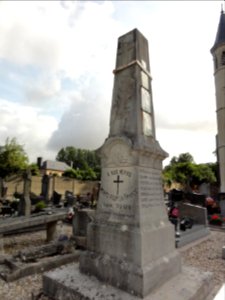 Écretteville-lès-Baons_(Seine-Mar.)_monument_aux_morts