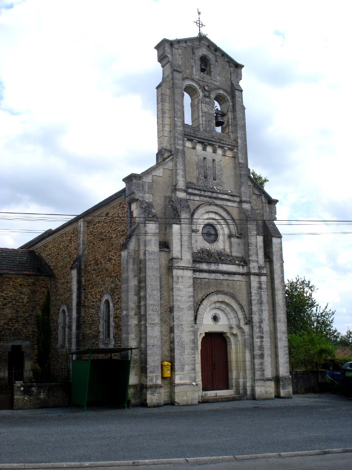 Église_de_Pierrefiche_(Commune_de_Thiviers)