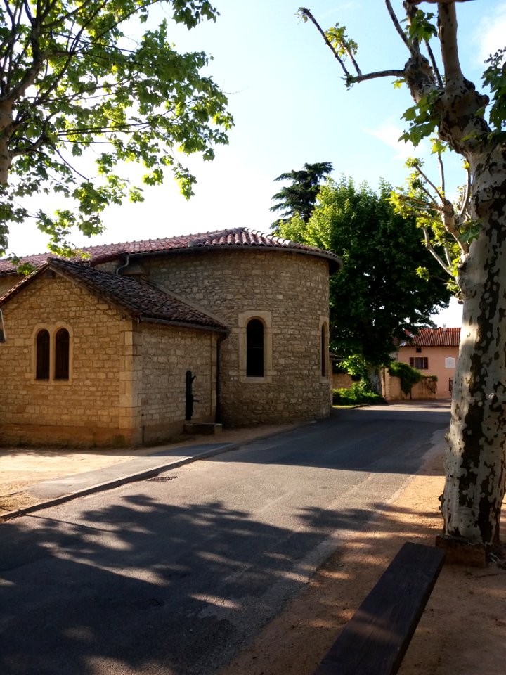 Église_de_Saint-Bernard_(Ain)_-_Chevet_côté_sud