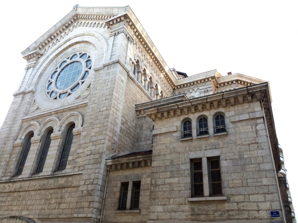 Église_Saint-Joseph_des_Brotteaux_-_Côté_sud-est