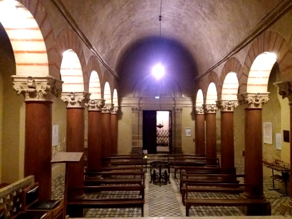 Église_Saint-Irénée_de_Lyon_-_Crypte_-_Puits_des_Martyrs