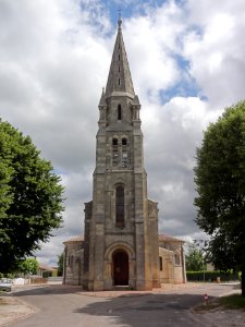 Église_de_Prignac,_tour