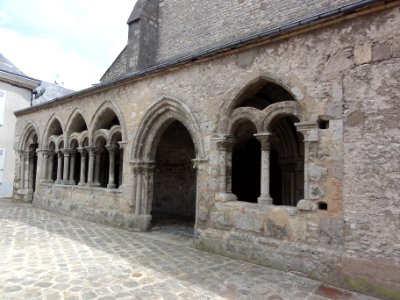 Église_Saint-Denis_de_Toury_portail