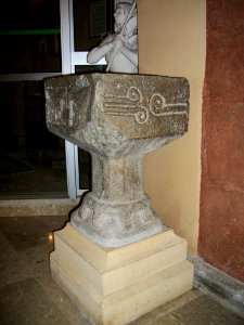 Église_de_la_Nativité-de-la-Sainte-Vierge_de_Marignac_09