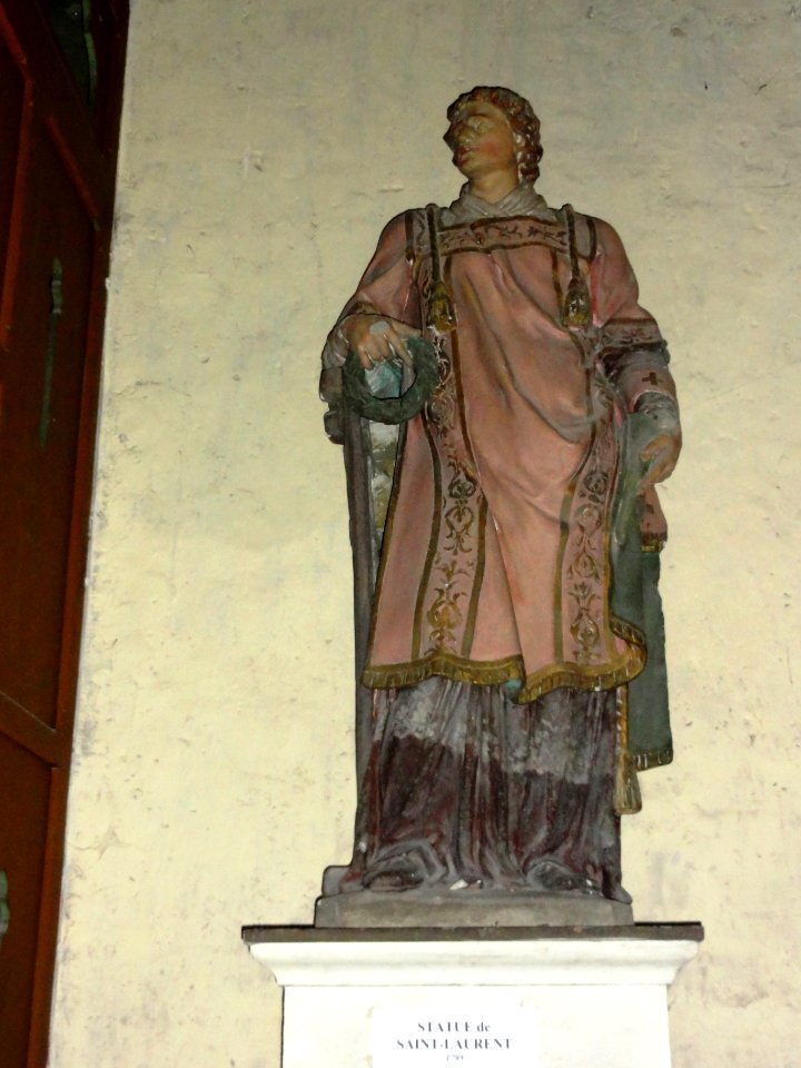 Église_Saint-Denis_de_Toury_statue_St.Laurent