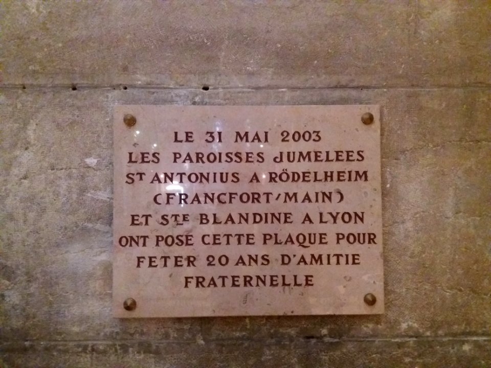 Église_Sainte-Blandine_de_Lyon_-_Plaque_commémorative_du_31_mai_2003