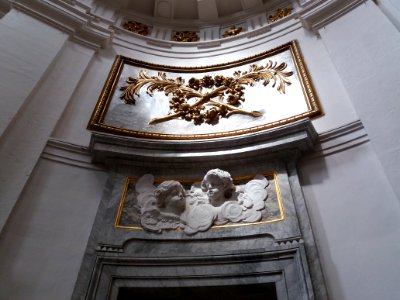 Église_Saint-Bruno-les-Chartreux_-_Haut_de_porte
