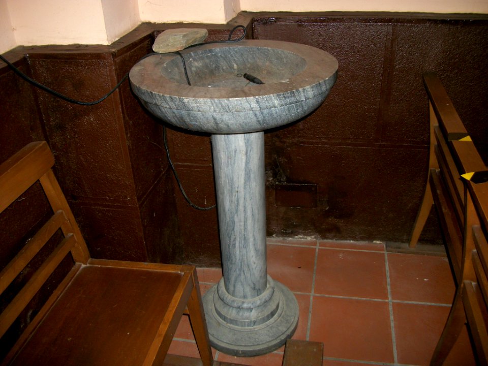 Église_Sainte-Colombe_de_Burgalays_10