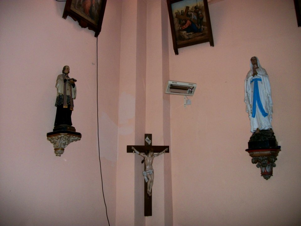Église_Sainte-Colombe_de_Burgalays_11