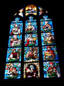 Église_Saint-Georges_de_Chevrières_(Oise)_vitrail_02