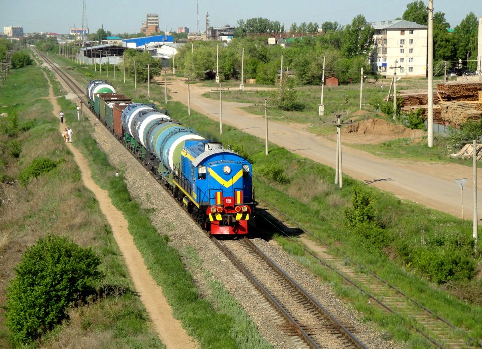 ТЭМ2-5846,_Казахстан,_Западно-Казахстанская_область,_перегон_Уральск_-_Жилаево_(Trainpix_149648)