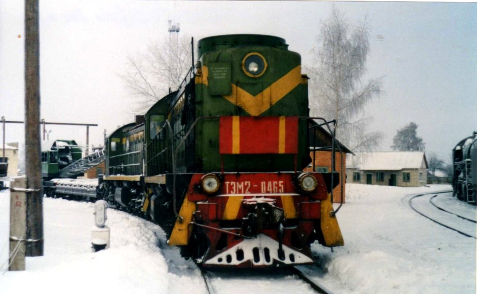 ТЭМ2-465,_Россия,_Орловская_область,_депо_Верховье_(Trainpix_148720)