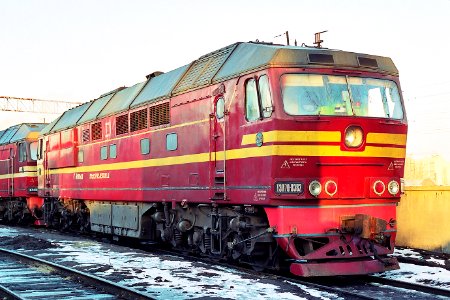 ТЭП70-0382,_Russia,_Saratov_region,_Saratov_depot_(Trainpix_158082)