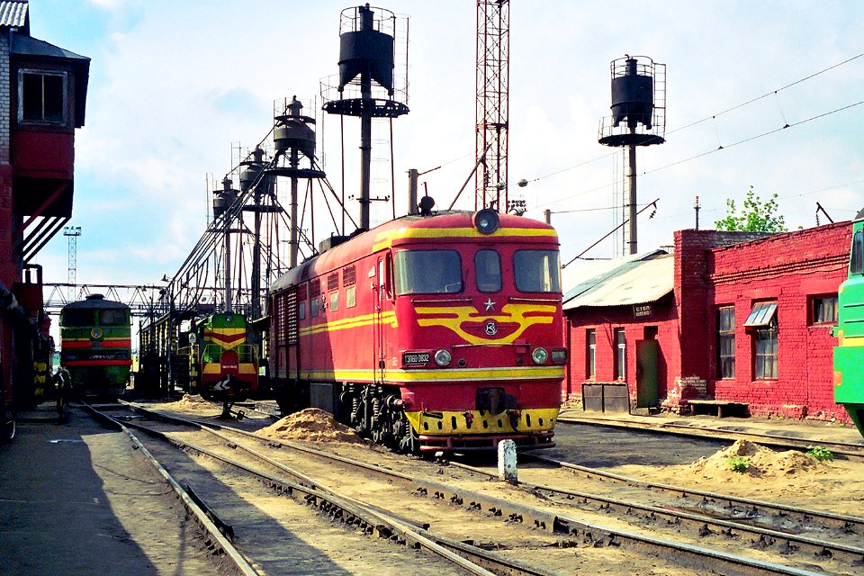 ТЭП60-0832,_Russia,_Saratov_region,_Atkarsk_depot_(Trainpix_154769)