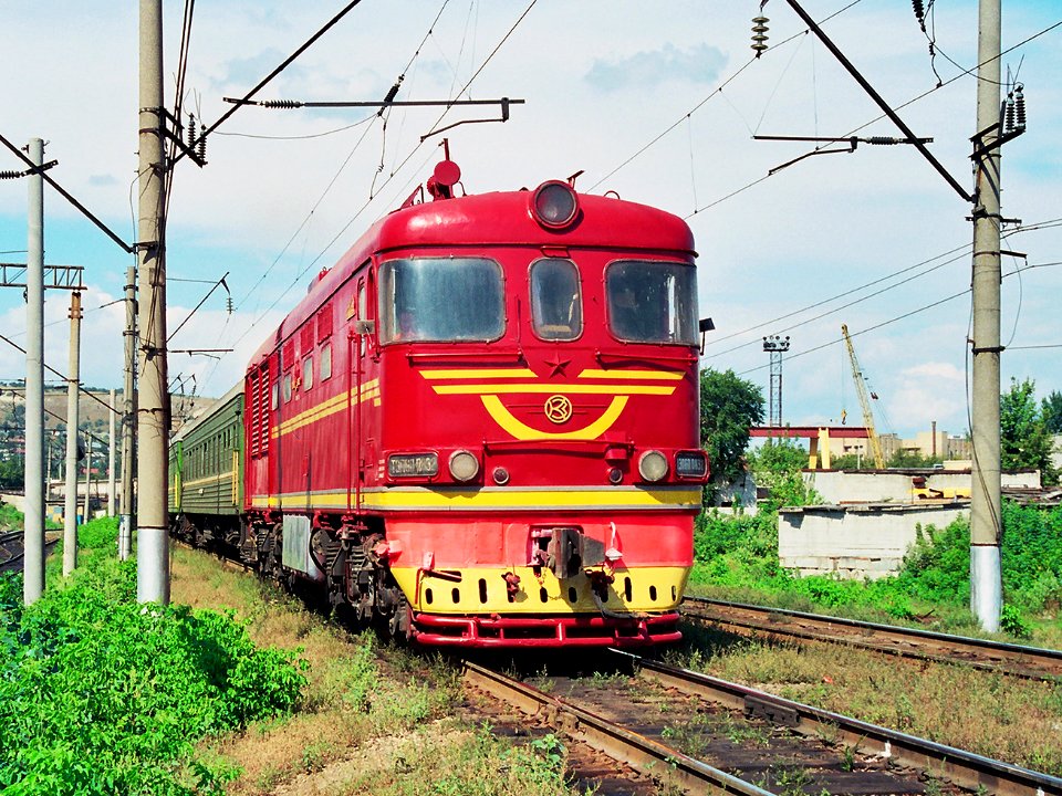 ТЭП60-0832,_Russia,_Saratov_region,_Saratov-I-Passenger_-_Saratov-II_stretch_(Trainpix_158132)