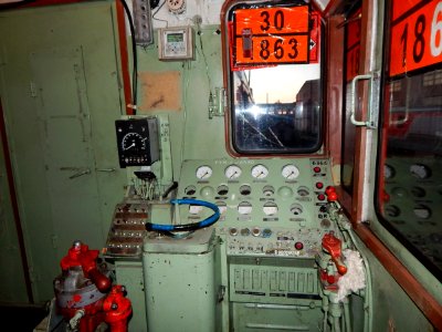 ТЭМ2-6360,_Россия,_Самарская_область,_ПТОЛ_Сызрань_(Trainpix_138315)