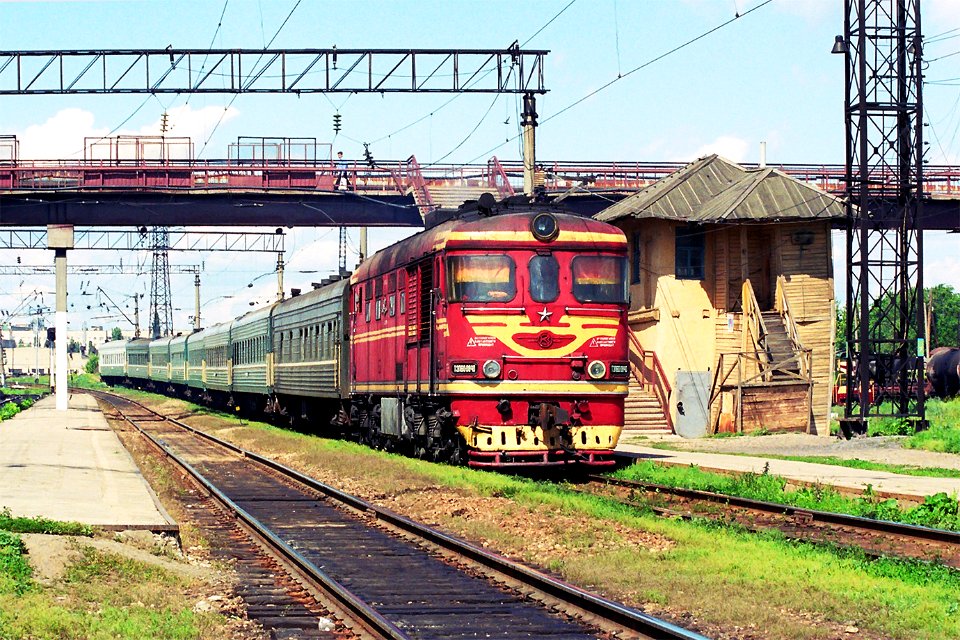 ТЭП60-0840,_Russia,_Saratov_region,_Saratov-II_Railway_station_(Trainpix_159580)