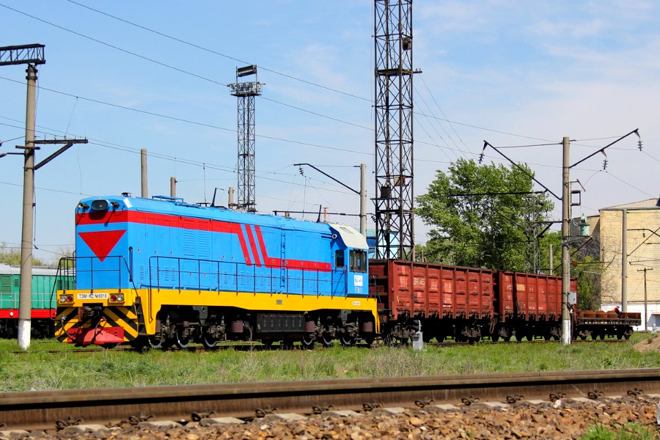 ТЭМ-KZ-0018,_Kazakhstan,_Karaganda_region,_Karaganda-Sorting_station_(Trainpix_163795)