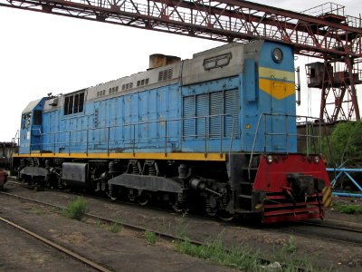 ТЭМ7А-0297,_Казахстан,_Карагандинская_область,_депо_КПТУ_(Trainpix_103184)