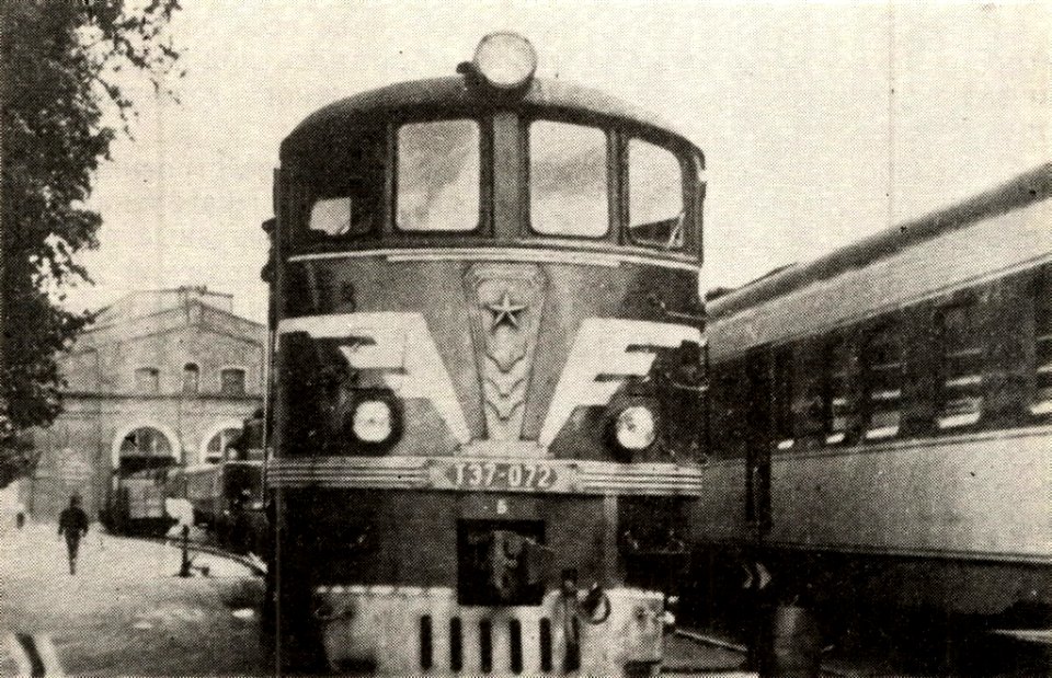ТЭ7-072,_Lithuania,_Vilnius,_Vilnius_depot_(Trainpix_122605)