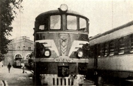ТЭ7-072,_Lithuania,_Vilnius,_Vilnius_depot_(Trainpix_122605)