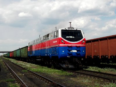 ТЭ33А-0139,_Казахстан,_Карагандинская_область,_станция_Распорядительная_(Trainpix_63497)