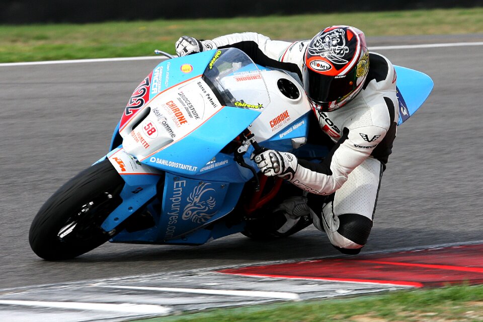 Moto motorcycle motorcycling