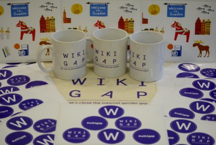 Сувеніри_для_учасників_WikiGap_2019_n1