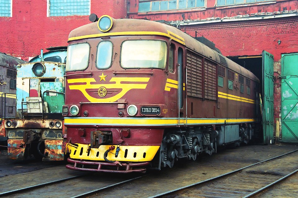 ТЭП60-0854,_Russia,_Saratov_region,_Saratov_depot_(Trainpix_151785)