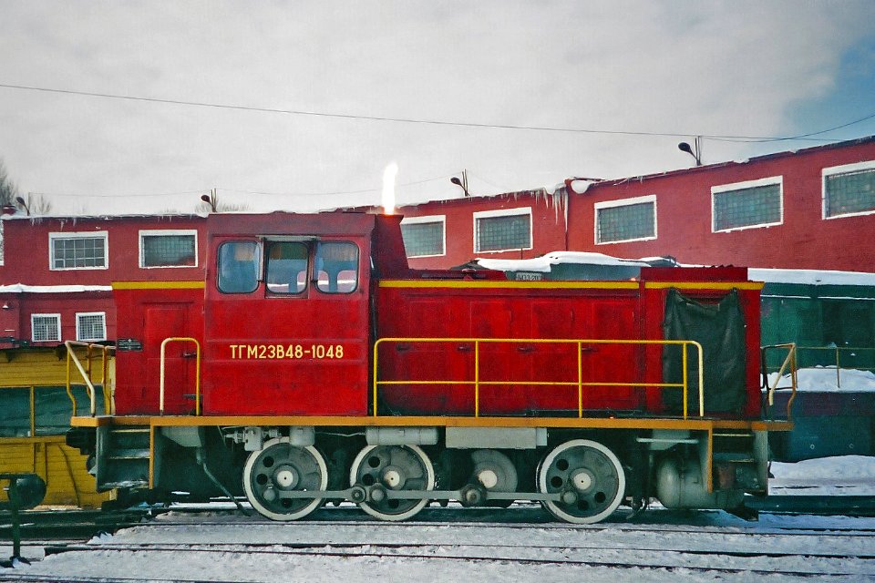 ТГМ23В48-1048,_Russia,_Saratov_region,_Saratov_depot_(Trainpix_179723)