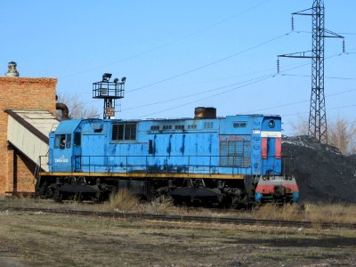 ТЭМ7А-0242,_Казахстан,_Карагандинская_область,_депо_КПТУ_(Trainpix_160265)