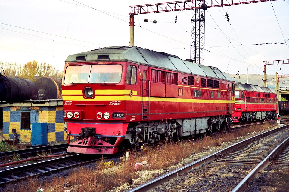 ТЭП70-0387,_Russia,_Saratov_region,_Saratov_depot_(Trainpix_167468)
