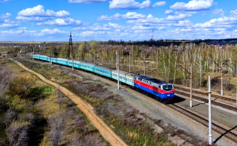 ТЭ33А-0215,_Russia,_Chelyabinsk_region,_Zolotaya_Sopka_station_(Trainpix_162258)
