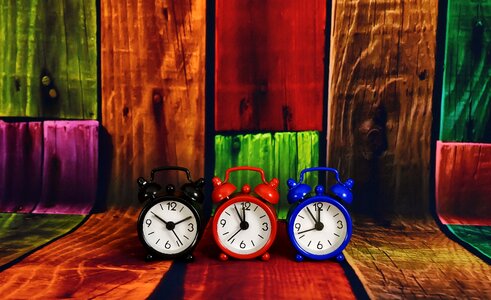 Dial time indicating time of