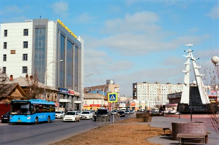 Улица_Победы,_астраханский_автобус_2020-02