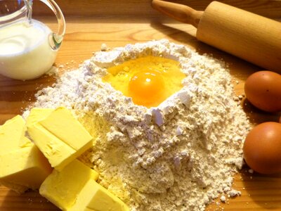 Egg flour spelled flour