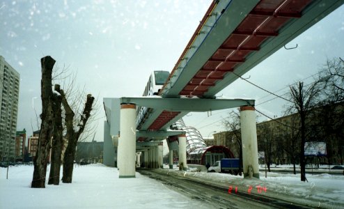 Московский_монорельс_2004-02_Поломка_контактного_рельса_3