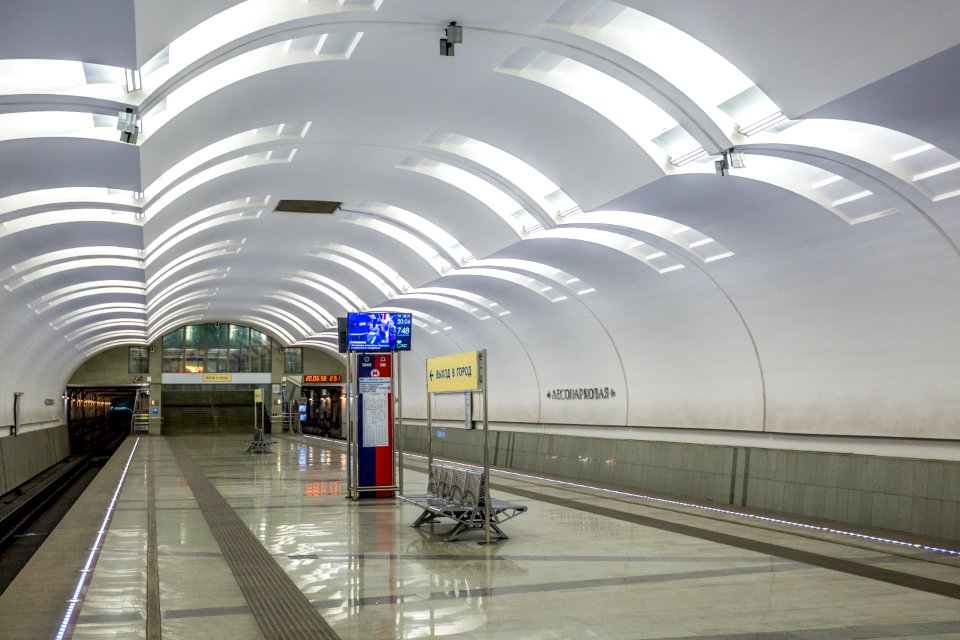 Метро_Лесопарковая_03