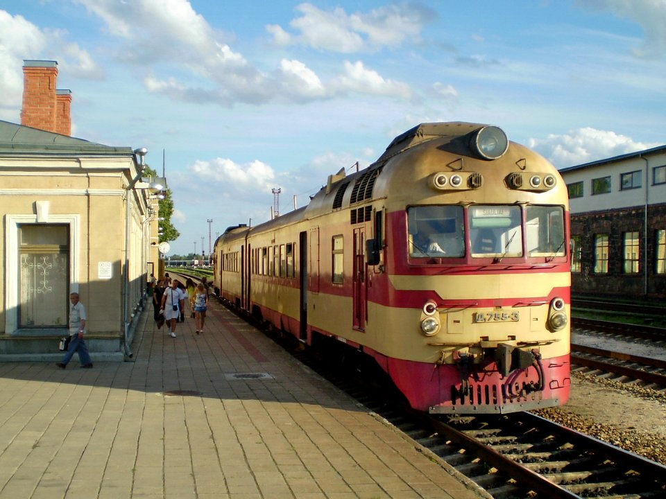 Д1-755,_Литва,_Шяуляйский_уезд,_станция_Радвилишкис_(Trainpix_91849)